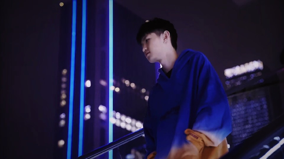 更是一位深