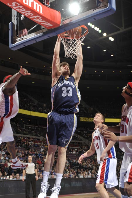 传球间的平 传球间的平