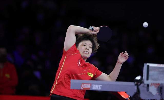 引人入胜的 引人入胜的