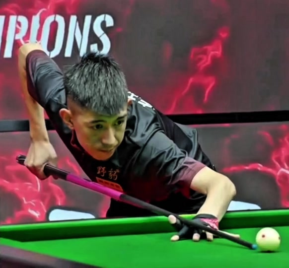 展现出的韧 展现出的韧