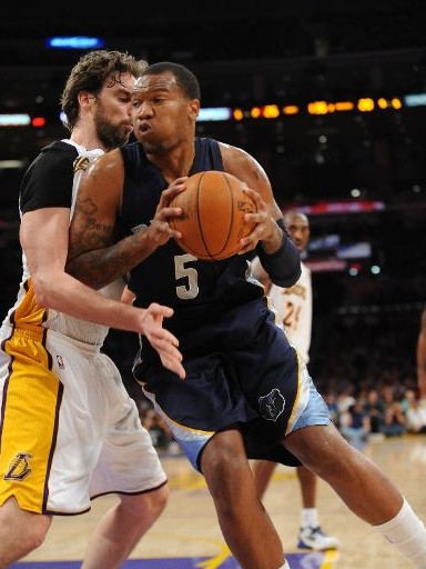 均擅长三分 均擅长三分